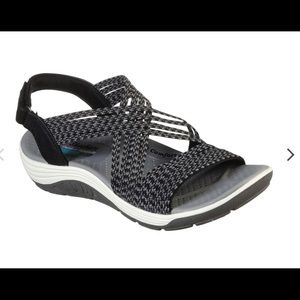 Skechers Reggae Cup Sandals Size 9